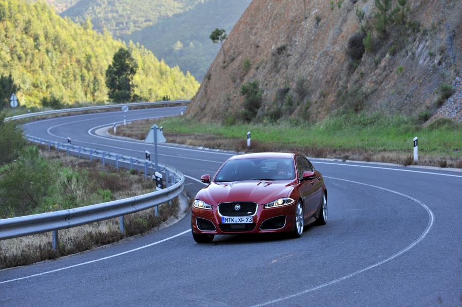  Jaguar XFR 2011 года  (фото 15 из 20)